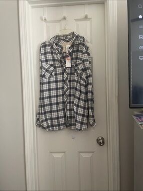 Women's Black and White Plaid Button-Down Shirt